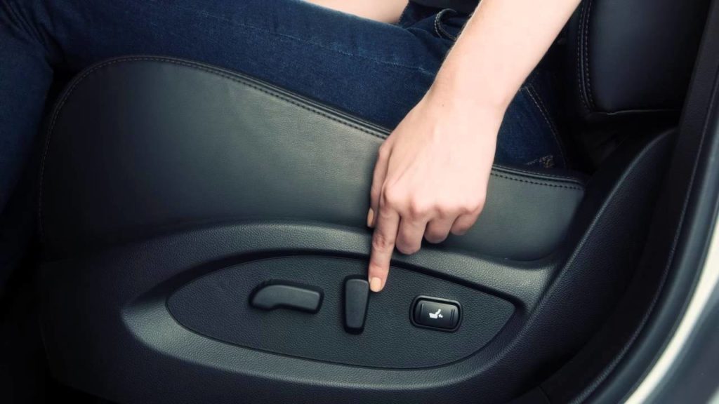 Das Auto sicher im Griff: So stellen Sie den Fahrersitz optimal